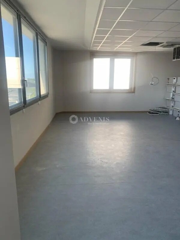 Office in Béziers for lease Interior Photo- Image 1 of 13