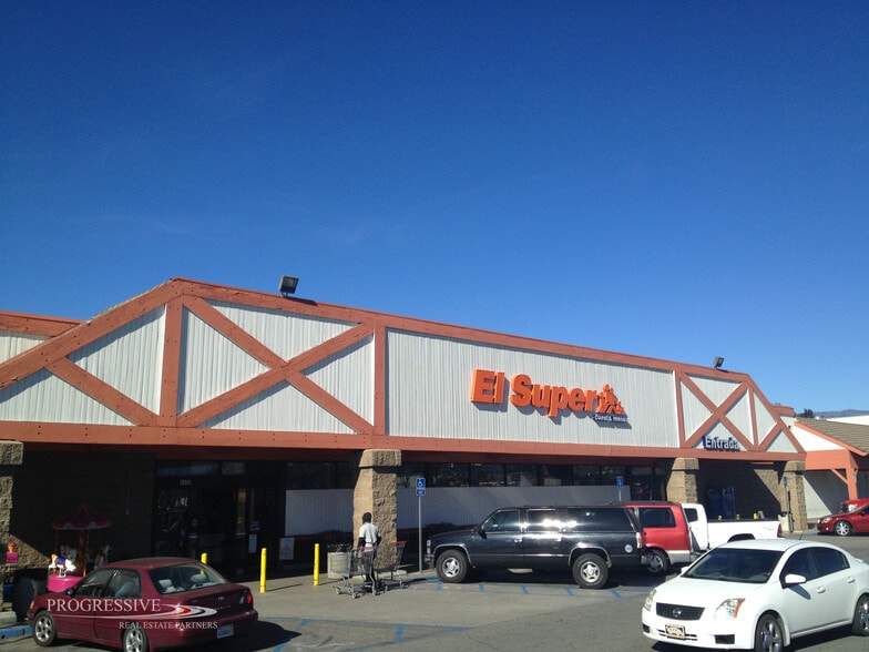 9800-9880 Sierra Ave, Fontana, CA for lease - Building Photo - Image 2 of 4