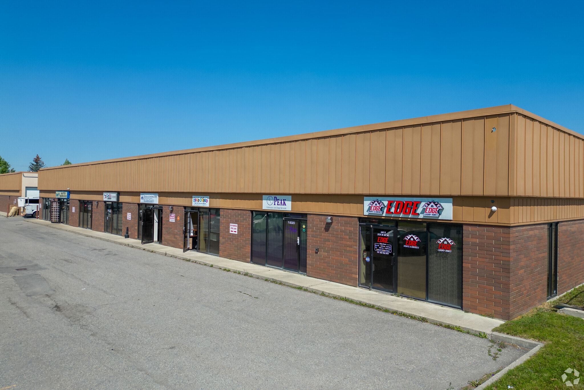 2020 35th Ave NE, Calgary, AB for sale Primary Photo- Image 1 of 1