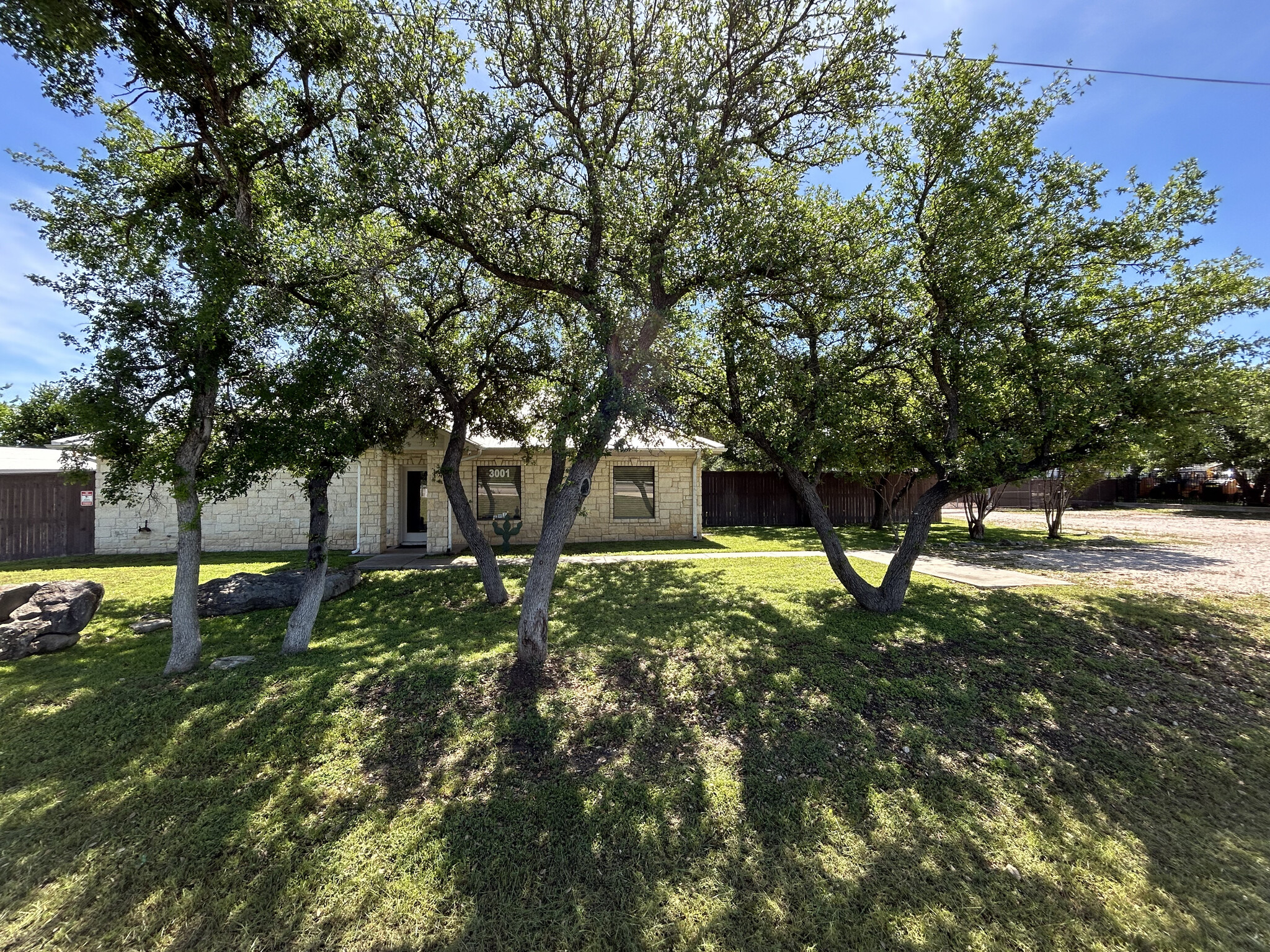 3001 Hwy 281 S, Marble Falls, TX for lease Building Photo- Image 1 of 7