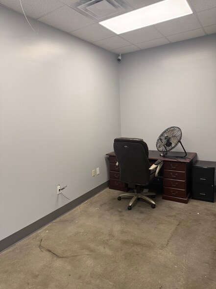 5681 Nevius Rd, Mobile, AL for lease - Interior Photo - Image 2 of 16