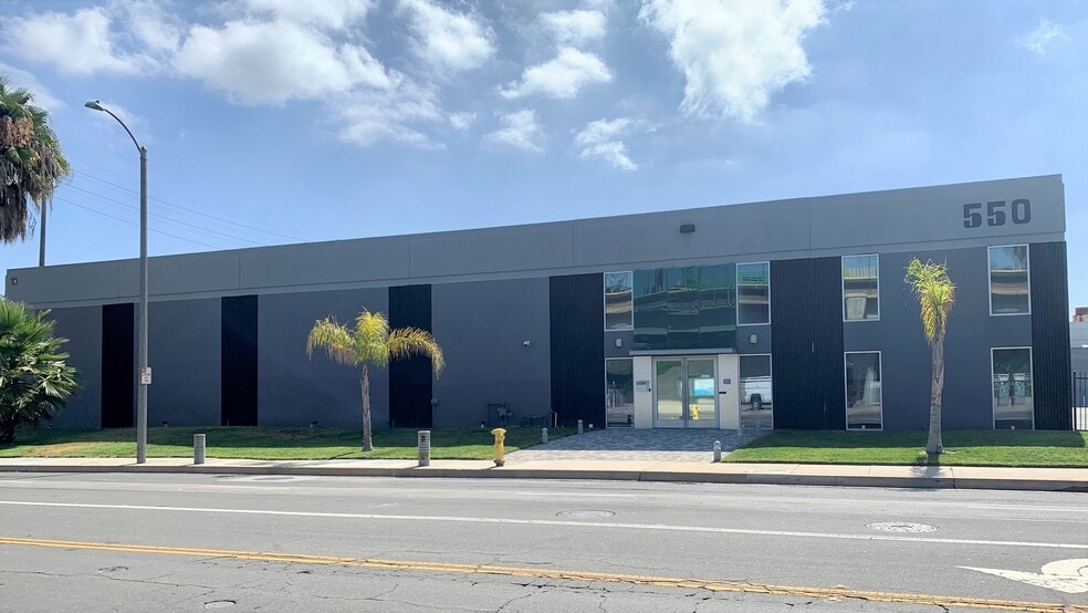 550 N Nash St, El Segundo, CA for lease - Building Photo - Image 2 of 11
