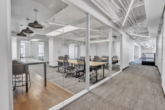 112 N Central Ave, Phoenix, AZ for lease Interior Photo- Image 1 of 12