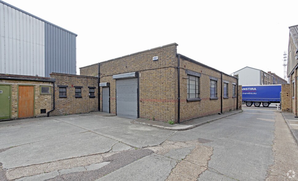 Warspite Rd, London, SE18 5NX