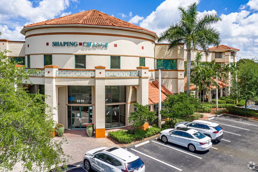 2760-2818 Weston Rd, Weston, FL for lease - Building Photo - Image 2 of 10