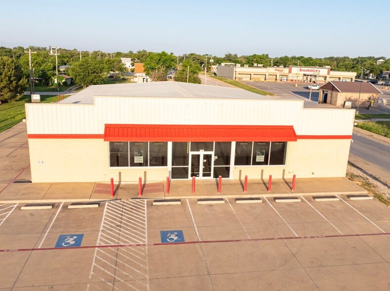 1106 Conrad Hilton Blvd, Cisco, TX for sale - Building Photo - Image 1 of 12