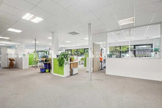 2 Avenue Des 3 Peuples, Montigny-le-Bretonneux for lease Building Photo- Image 2 of 6