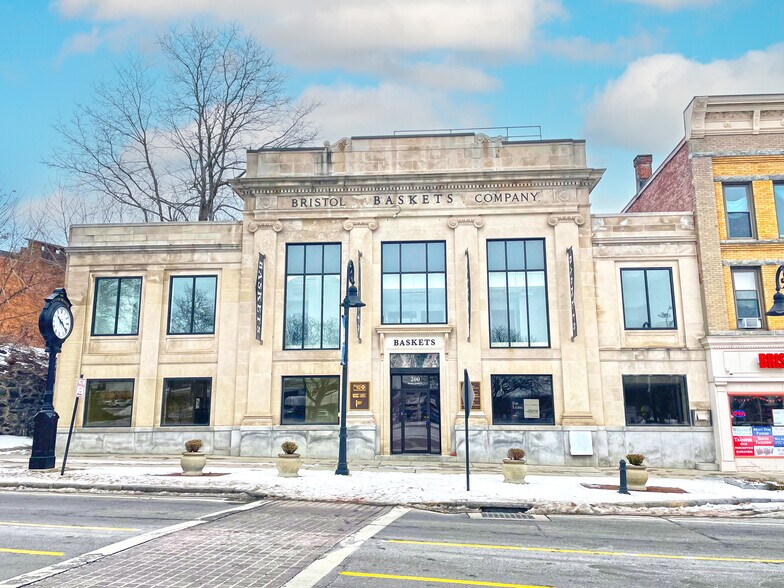 200 Main St, Bristol, CT for sale - Building Photo - Image 1 of 1
