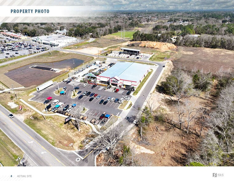 5516 Woodbine Rd, Pace, FL for sale - Building Photo - Image 3 of 9