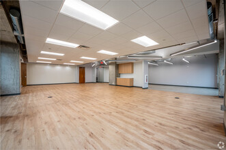 10 W Market St, Indianapolis, IN for lease Interior Photo- Image 2 of 6