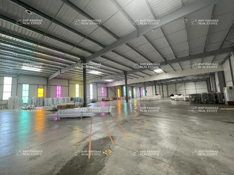 Flex in Saint-Jacques-de-la-Lande for lease - Building Photo - Image 3 of 11