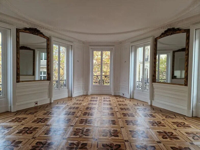 69 Boulevard Malesherbes, Paris for lease - Interior Photo - Image 1 of 16