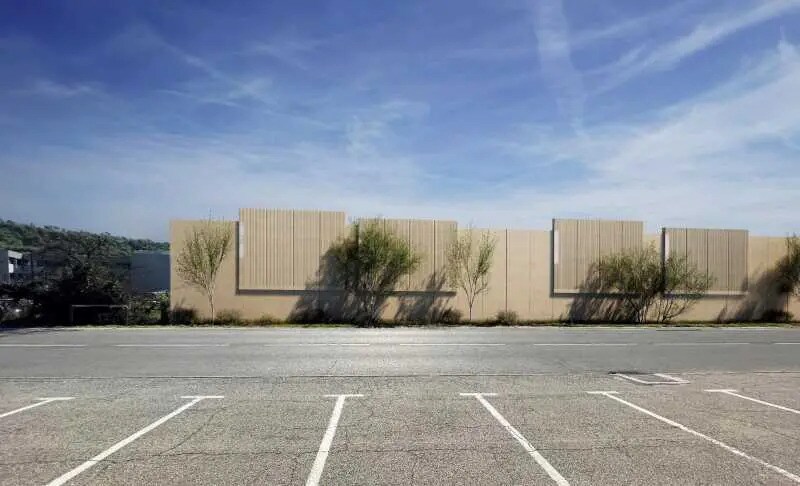 291 Chemin Des Pinchinades, Les Pennes-Mirabeau for lease - Building Photo - Image 3 of 18