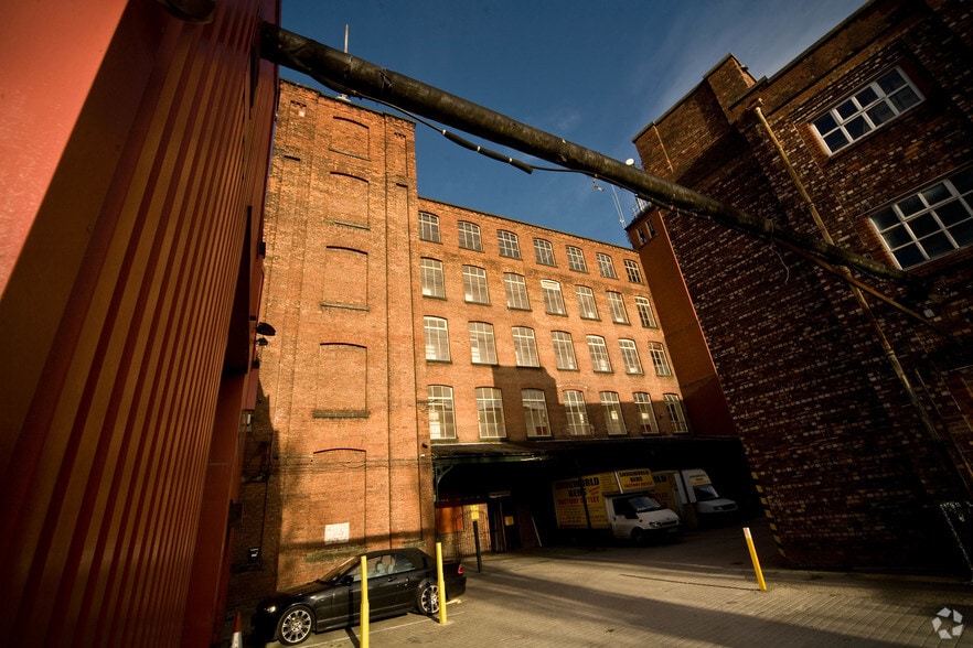 Hallam St, Stockport for lease - Primary Photo - Image 1 of 4