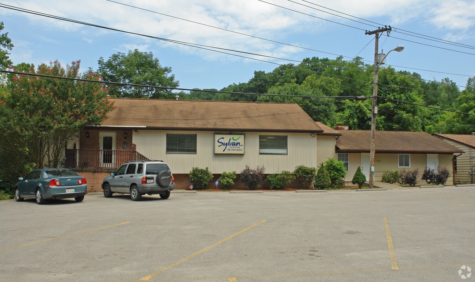 1522 Oakhurst Dr, Charleston, WV 25314