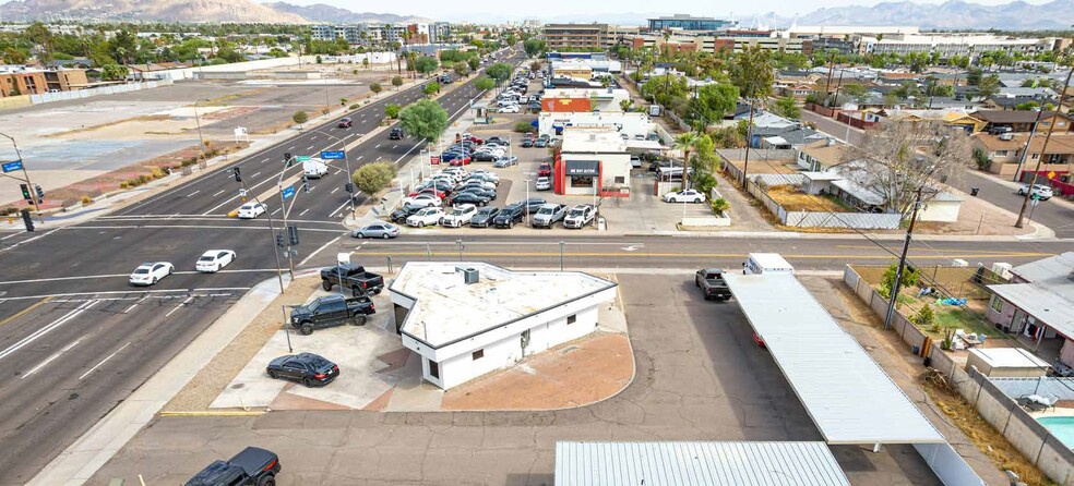 925 N Scottsdale Rd, Scottsdale, AZ for lease - Building Photo - Image 2 of 4