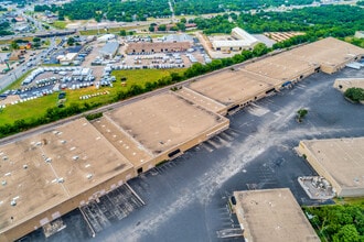 570 N Beach St, Fort Worth, TX for lease Interior Photo- Image 2 of 4