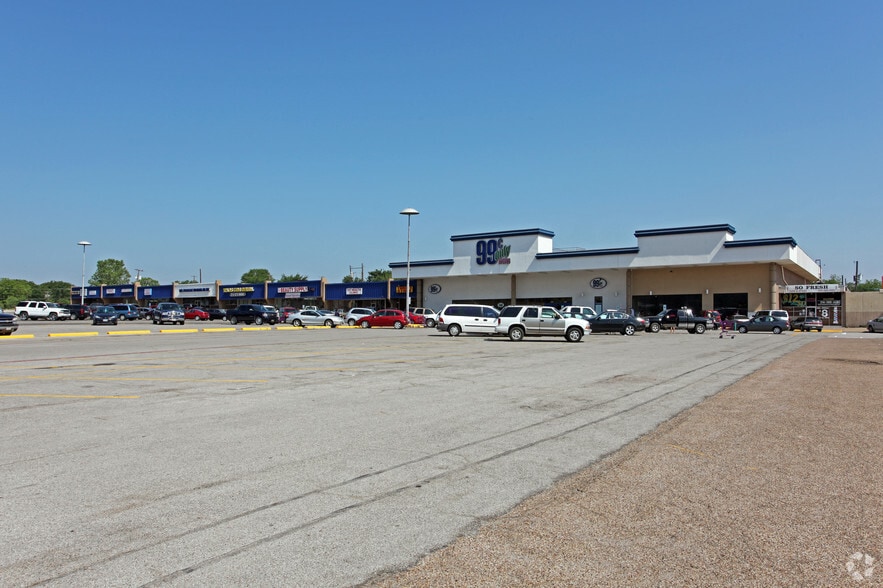9009 Bruton Rd, Dallas, TX 75217 Bruton Terrace Shopping Center