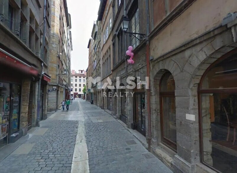 Retail in Lyon for lease - Building Photo - Image 2 of 4