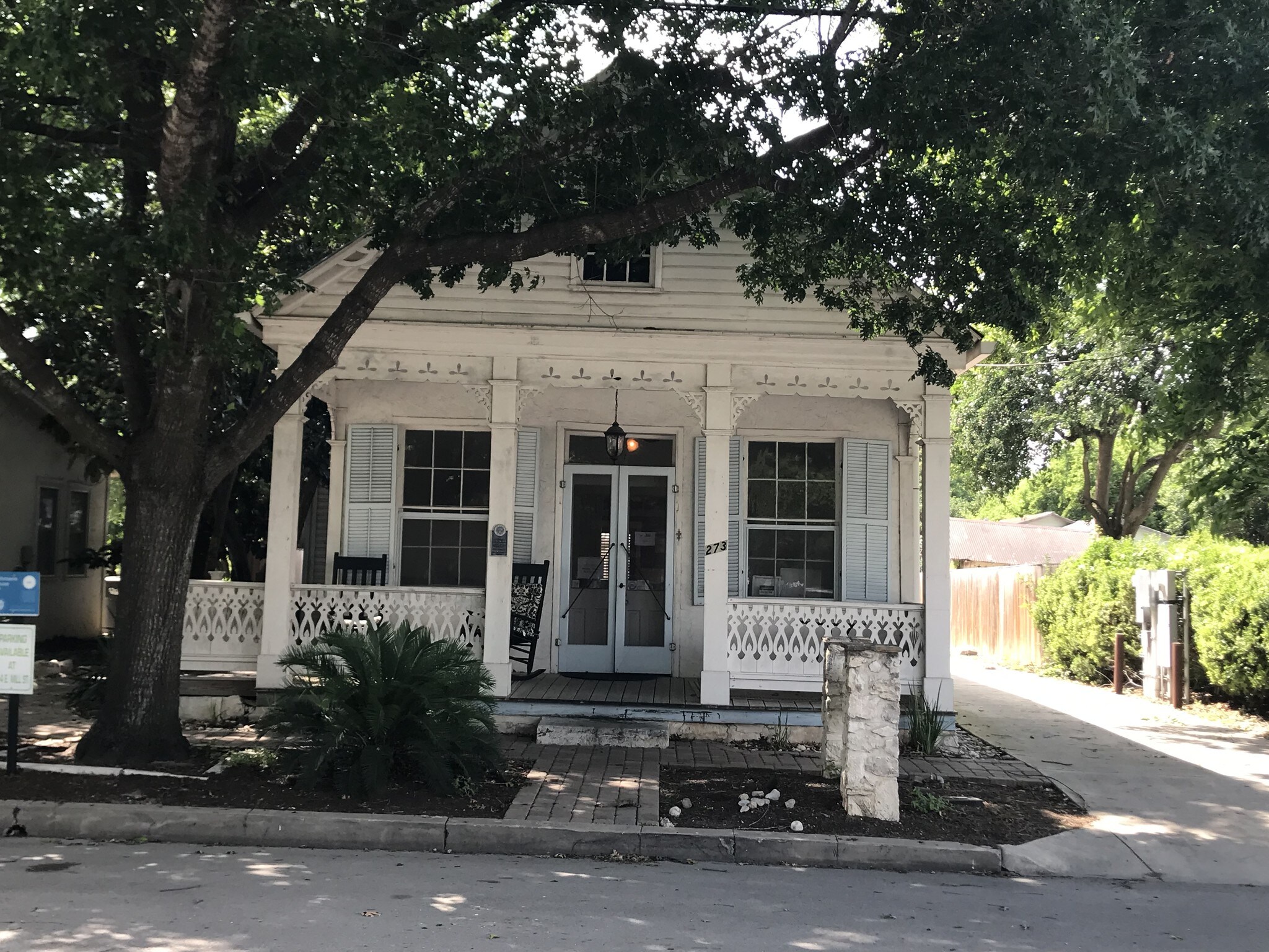 273 E Mill St, New Braunfels, TX 78130