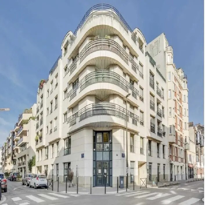 Office in Boulogne-Billancourt for lease Building Photo- Image 1 of 9