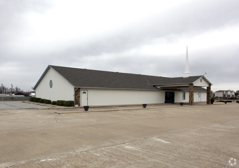 404 SW Regional Airport Blvd, Bentonville, AR for sale - Primary Photo - Image 1 of 1