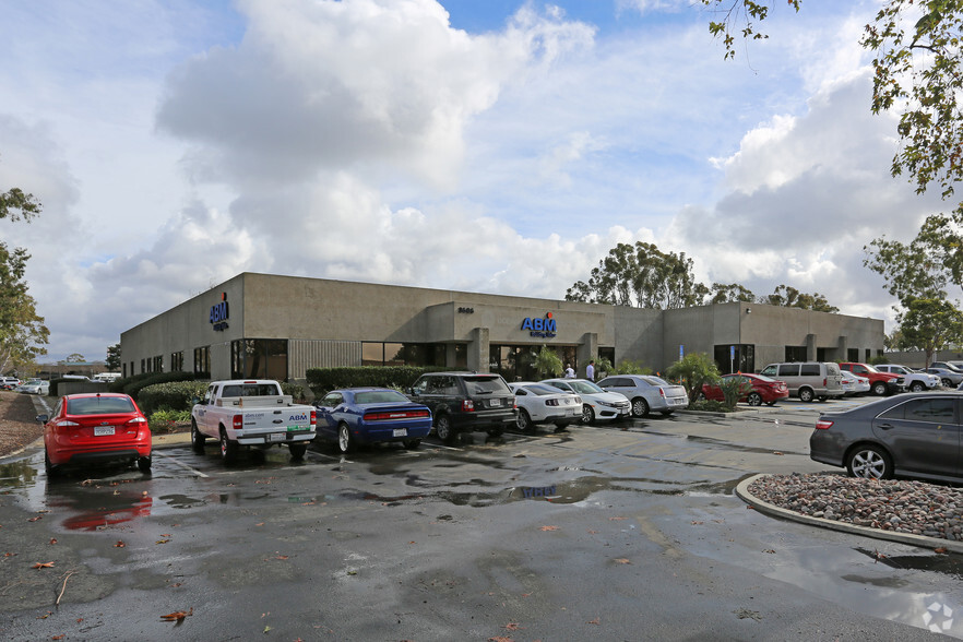 3585 Corporate Ct, San Diego, CA for lease - Building Photo - Image 3 of 5