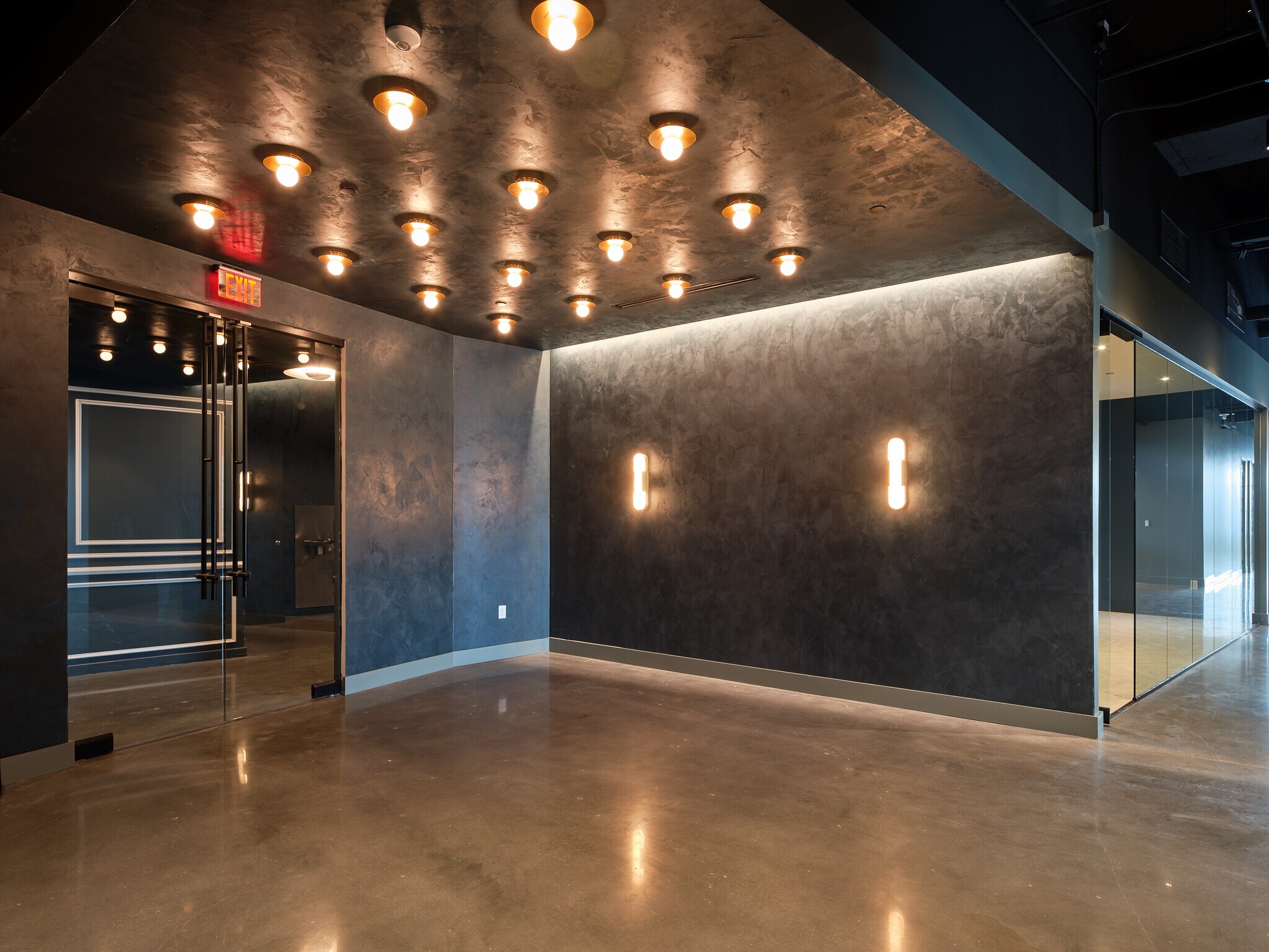 1055 Howell Mill Rd, Atlanta, GA for lease Interior Photo- Image 1 of 27