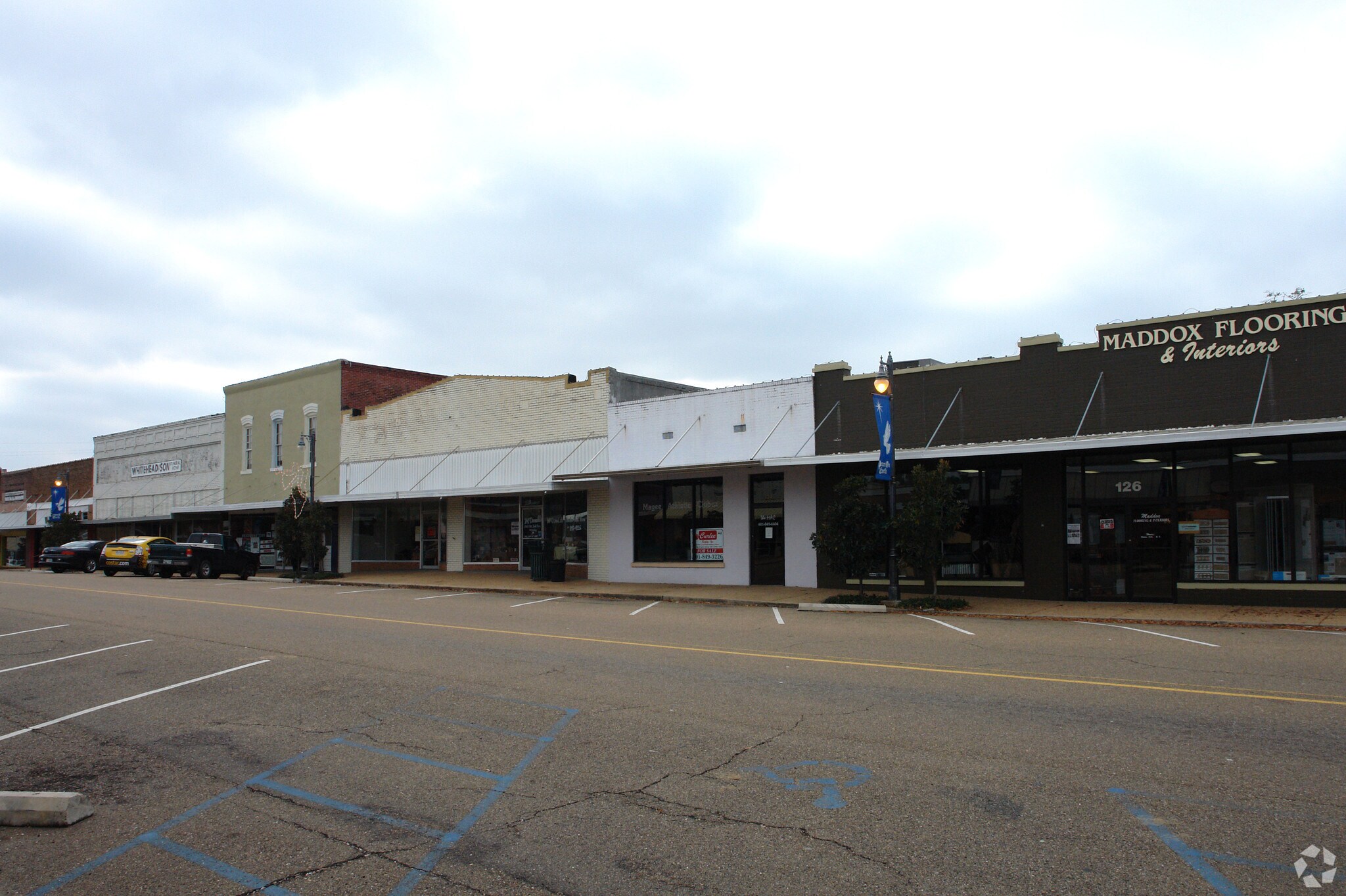 124 N Main Ave, Magee, MS for sale Primary Photo- Image 1 of 3