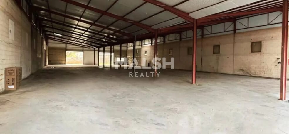 Flex in Belleville-en-Beaujolais for lease - Building Photo - Image 2 of 8