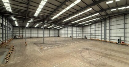 Manor Ln, Deeside for lease Interior Photo- Image 1 of 1