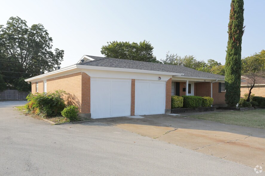 6025 Wedgwood Dr, Fort Worth, TX 76133