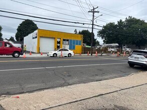 1065 Front St, Uniondale, NY for lease Interior Photo- Image 2 of 20