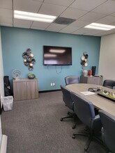 20350 Ventura Blvd, Woodland Hills, CA for lease Interior Photo- Image 1 of 11