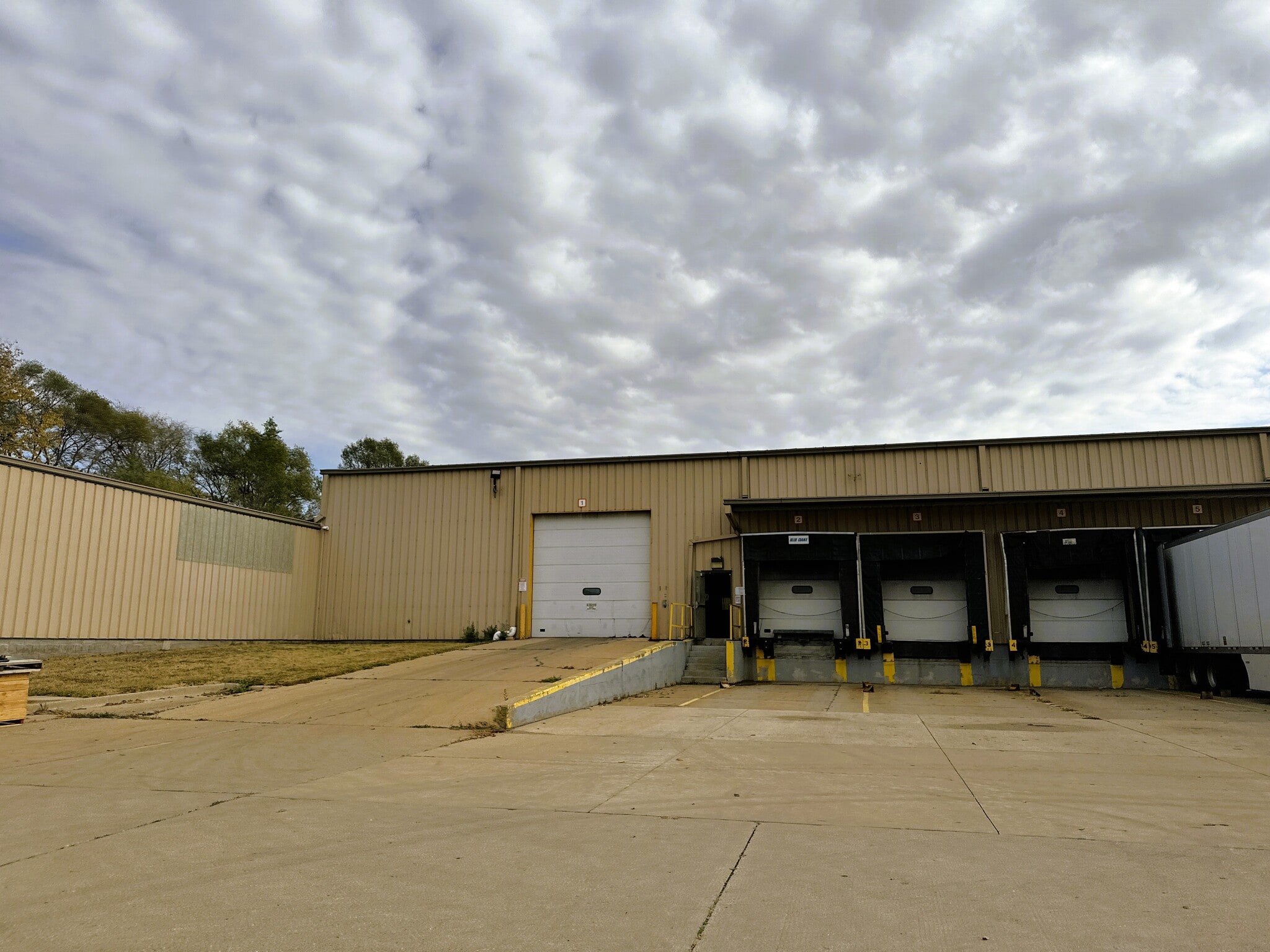 2314 Wilkins Dr, Chillicothe, IL for lease Building Photo- Image 1 of 1
