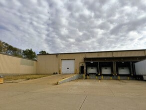 2314 Wilkins Dr, Chillicothe, IL for lease Building Photo- Image 1 of 1
