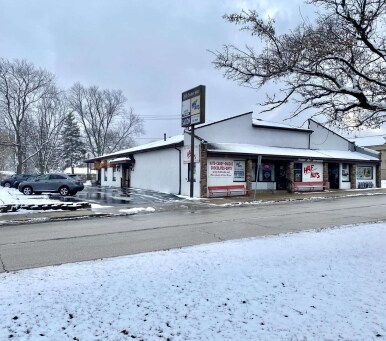 9633-9635 W Greenfield Ave, Milwaukee, WI for sale - Building Photo - Image 3 of 4