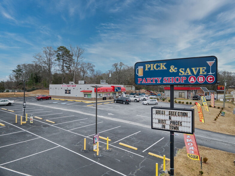 207 Cedar Springs Rd, Spartanburg, SC for sale - Building Photo - Image 1 of 19