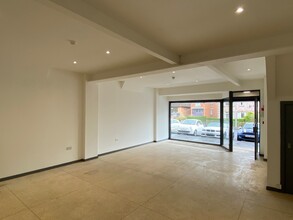 11 Thornleigh Gdns, Bangor for lease Interior Photo- Image 2 of 4