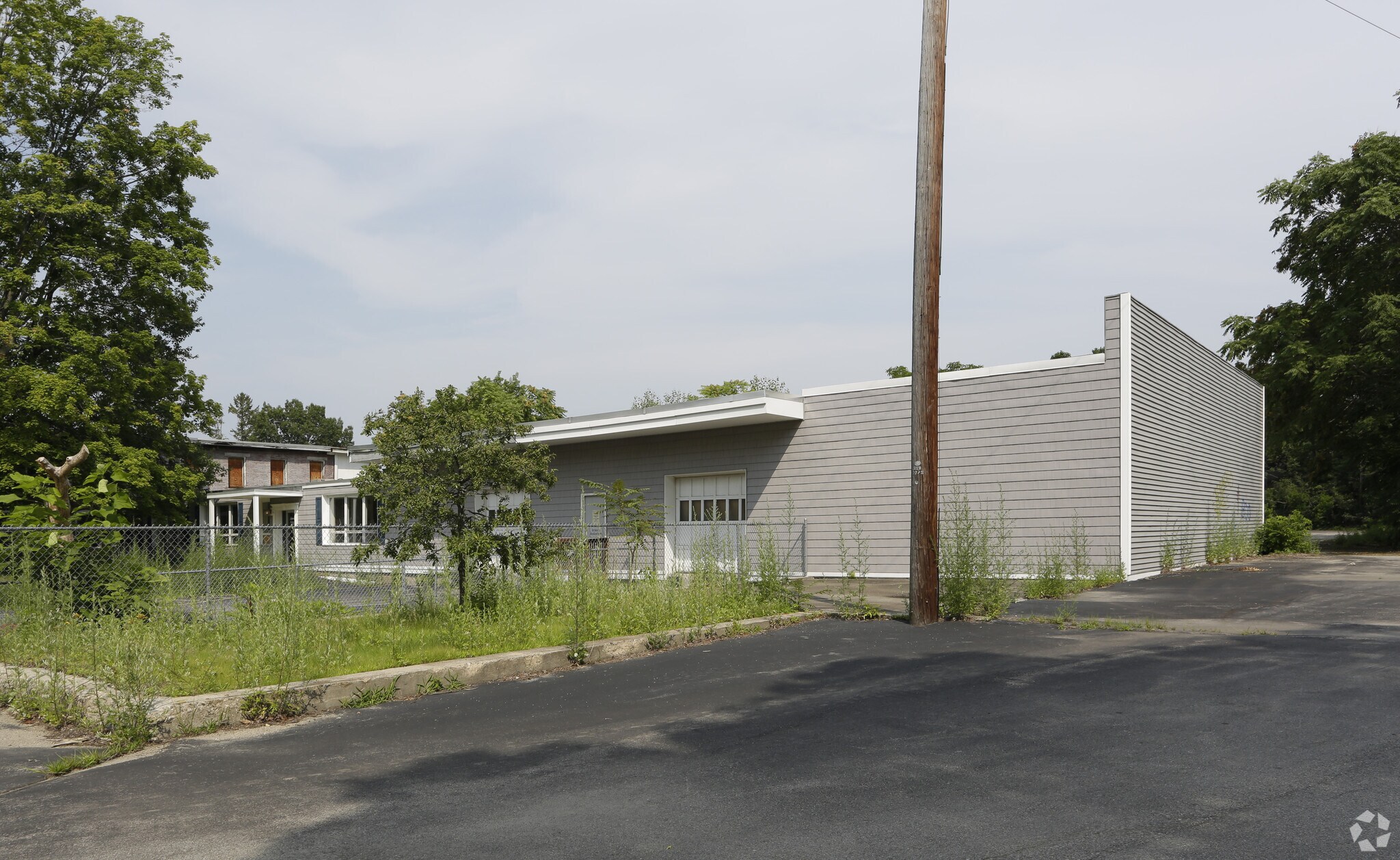 25 Crown St, Nashua, NH for sale Primary Photo- Image 1 of 1