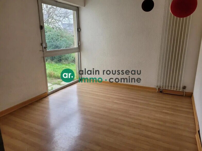 Flex in Orvault for lease - Interior Photo - Image 3 of 6