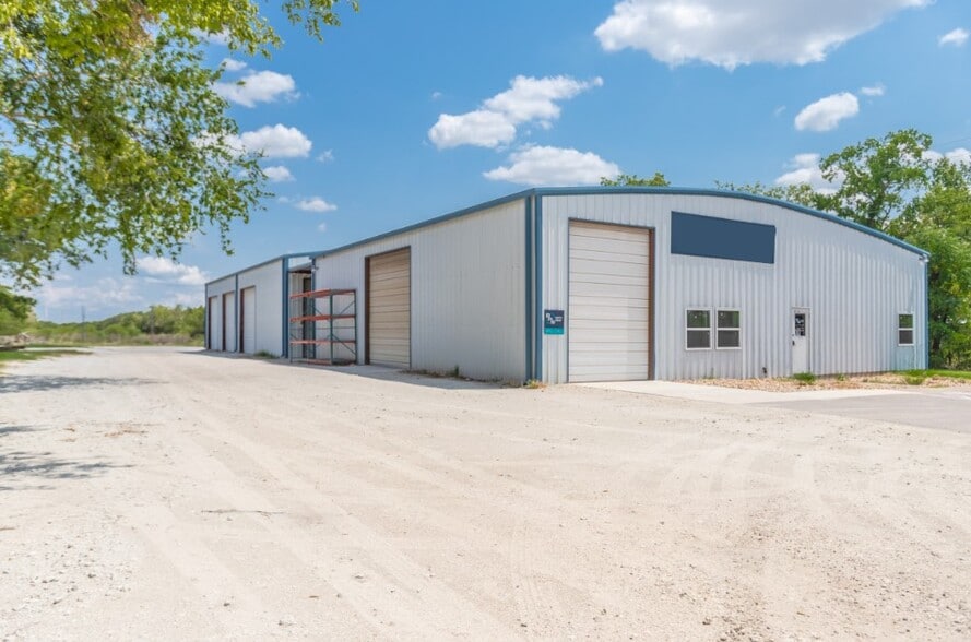 5710 E State Highway 21, Bryan, TX for sale - Building Photo - Image 1 of 1