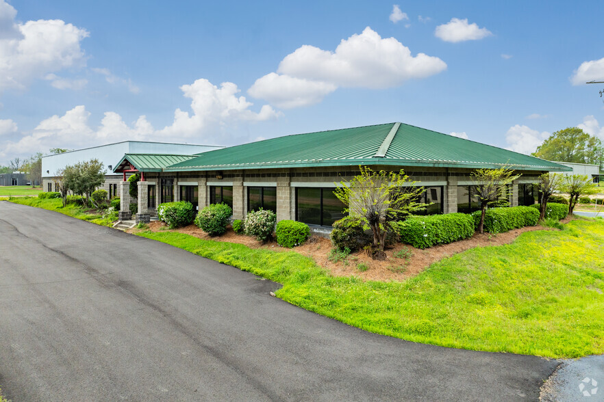 135 Industrial Blvd, Madison, MS for sale - Primary Photo - Image 1 of 21