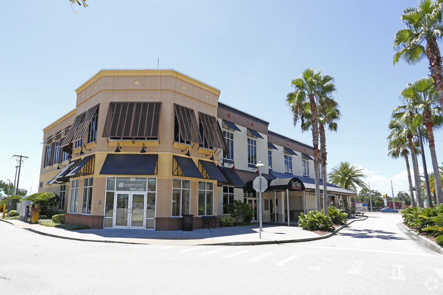 3687 Tampa Rd, Oldsmar, FL for lease - Building Photo - Image 1 of 20