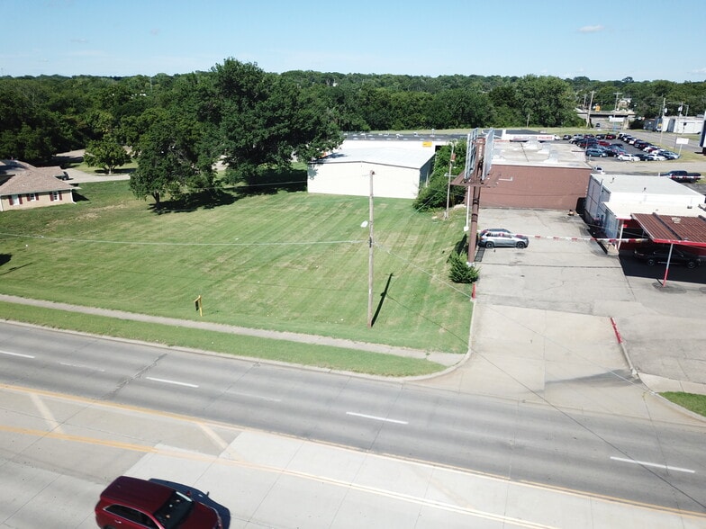 2865 SE Kansas Pl, Topeka, KS for lease - Building Photo - Image 1 of 6