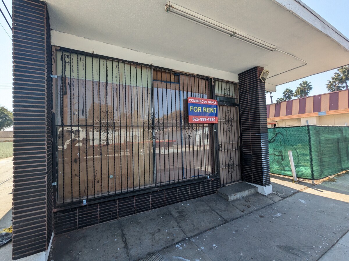 110 E Cambridge St, Long Beach, CA 90805 Retail for Lease