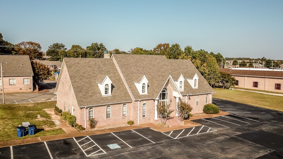 6920 Oak Forest Dr, Olive Branch, MS for sale - Building Photo - Image 1 of 20