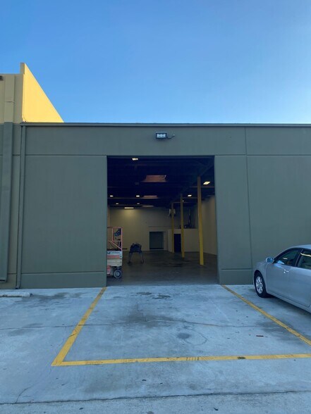 701-833 W Anaheim St, Long Beach, CA for lease - Building Photo - Image 3 of 14