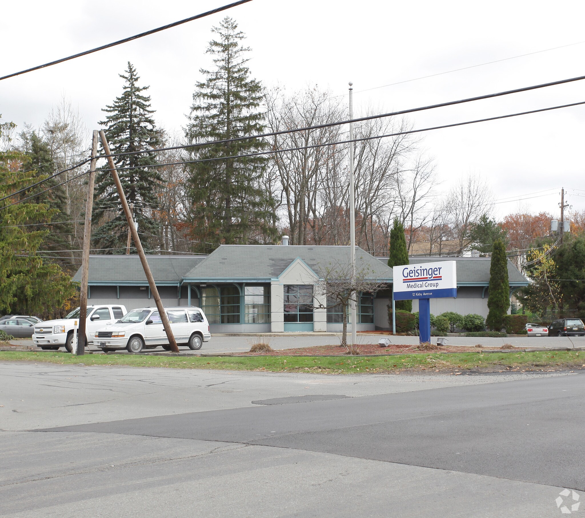 12 Kirby Ave, Mountain Top, PA for sale Primary Photo- Image 1 of 1