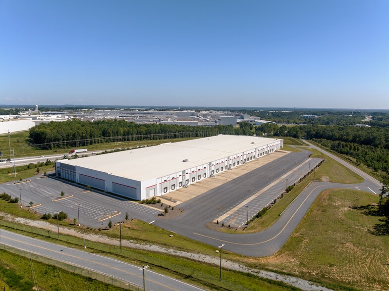 1080 Freeman Farm Rd, Greer, SC for lease - Building Photo - Image 2 of 2